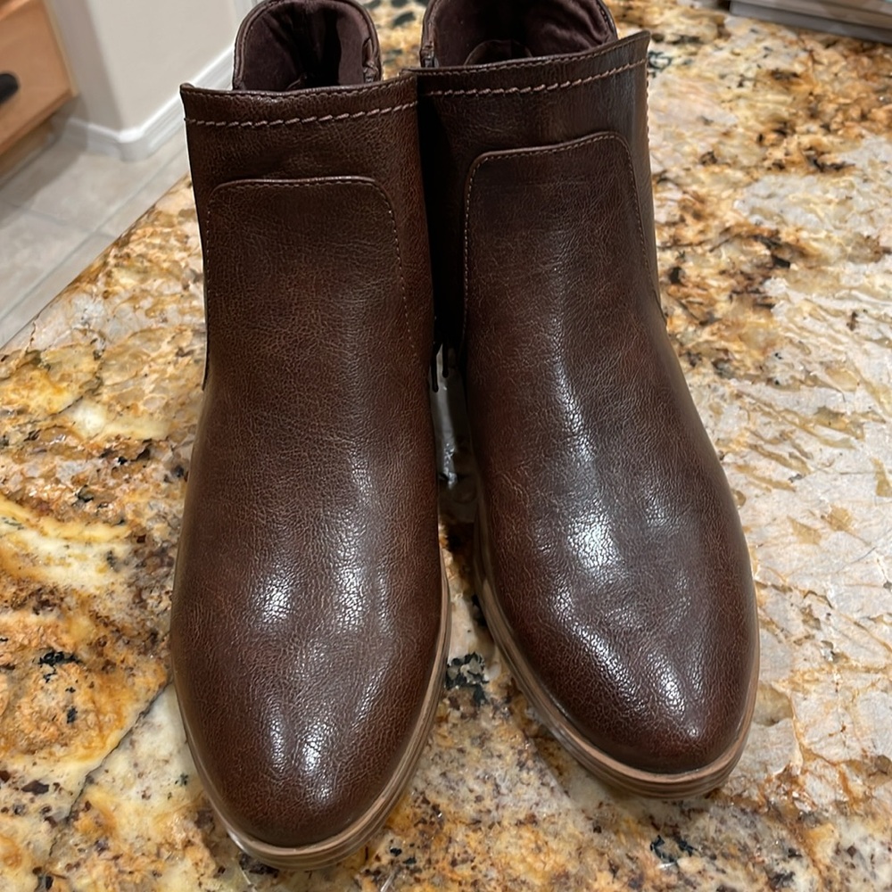 Bare traps ankle boots